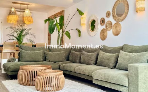 Resale - Apartment - Marbella - Elviria