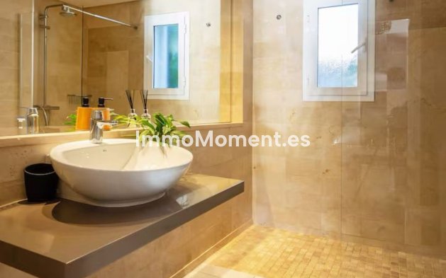 Resale - Apartment - Marbella - Elviria