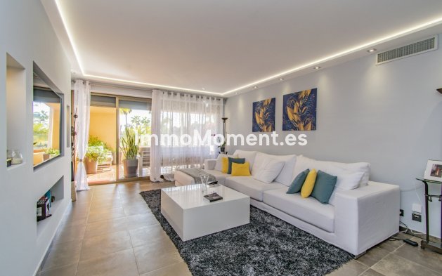 Wiederverkauf - Wohnung - Estepona  - Atalaya