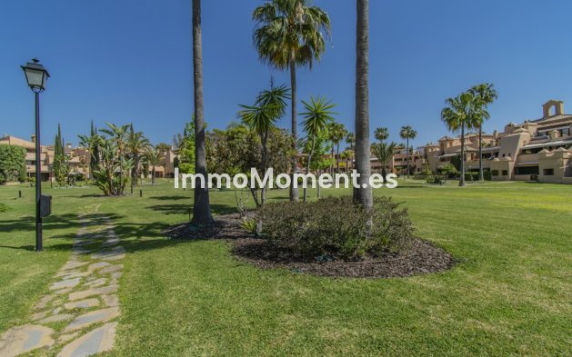 Wiederverkauf - Wohnung - Estepona  - Atalaya