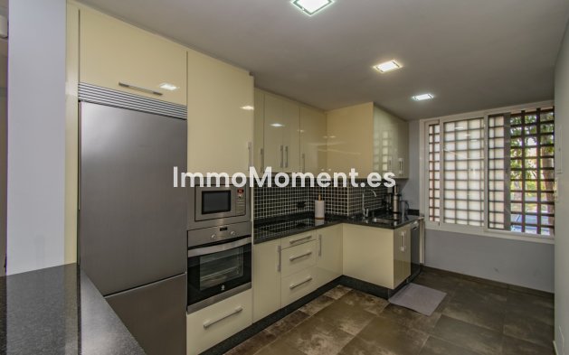 Wiederverkauf - Wohnung - Estepona  - Atalaya