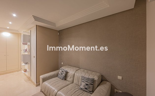 Wiederverkauf - Wohnung - Marbella - Nueva Andalucía