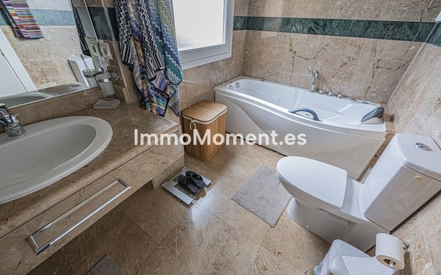 Wiederverkauf - Wohnung - Marbella - Nueva Andalucía