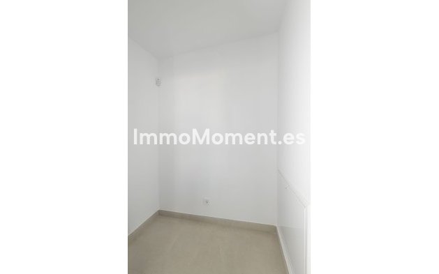 Resale - Villa - Estepona - Atalaya