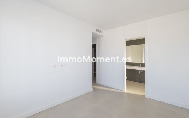 Resale - Villa - Estepona - Atalaya