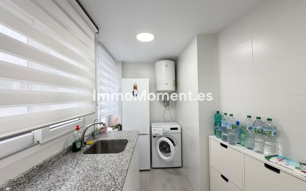 Resale - Apartment - Torrevieja - Torrevieja Centro