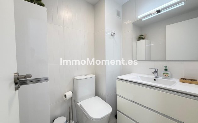 Resale - Apartment - Torrevieja - Torrevieja Centro