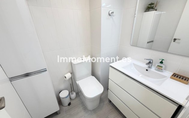 Resale - Apartment - Torrevieja - Torrevieja Centro