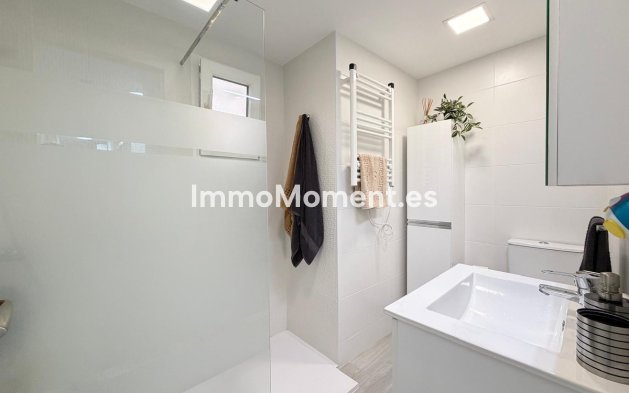 Resale - Apartment - Torrevieja - Torrevieja Centro