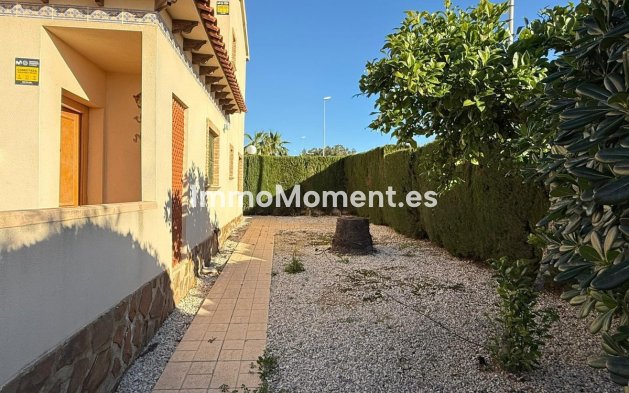 Resale - Villa - Guardamar del Segura - Guardamar del Segura Centro