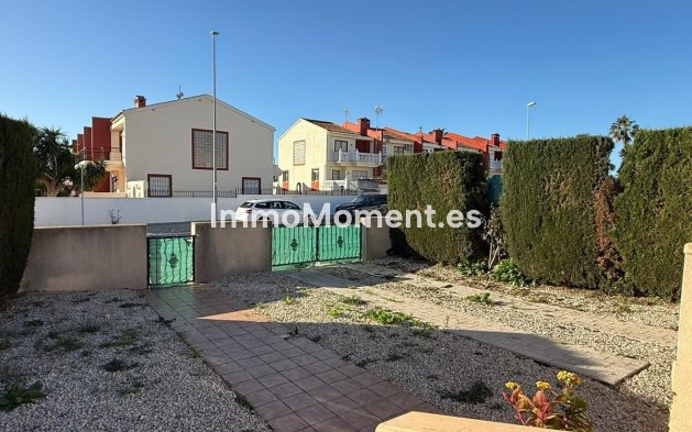 Resale - Villa - Guardamar del Segura - Guardamar del Segura Centro