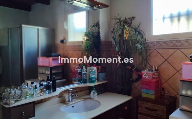 Resale - Villa - Elche - Las Bayas