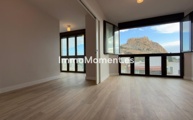 Resale - Apartment - Alicante - Alicante Centro