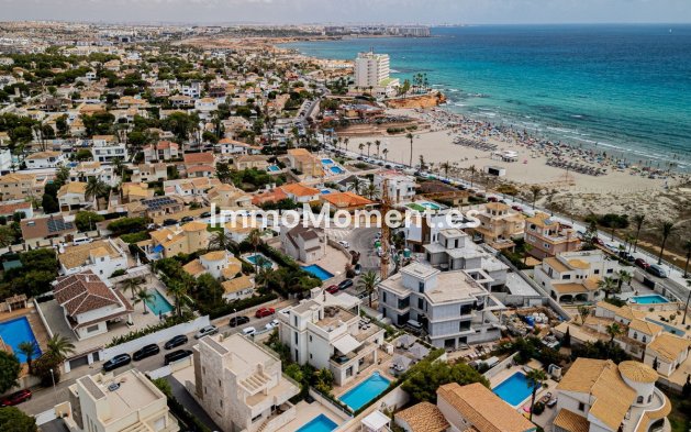 Wiederverkauf - Villa - Orihuela - Orihuela Costa