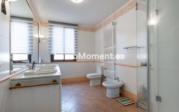 Wiederverkauf - Wohnung - Marbella - La Mairena