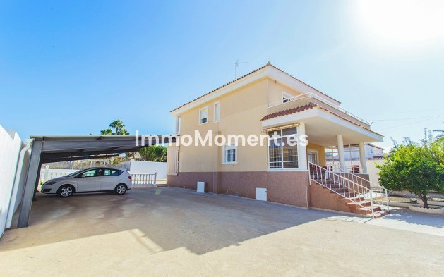 Wiederverkauf - Villa - Torrevieja - Aguas Nuevas