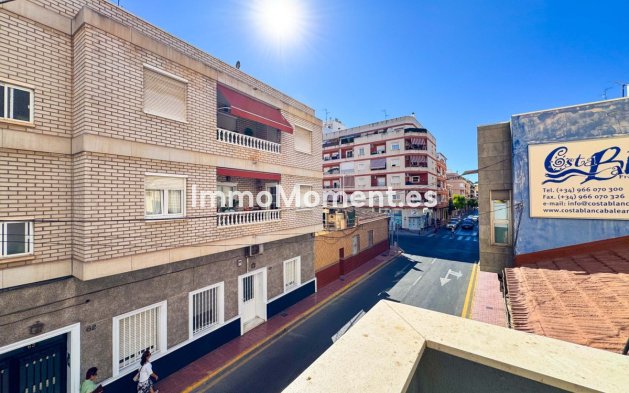 Wiederverkauf - Wohnung - Torrevieja - Torrevieja Centro
