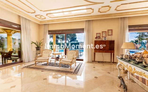 Wiederverkauf - Villa - Marbella - Los Monteros