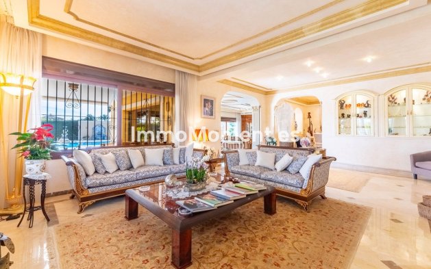 Wiederverkauf - Villa - Marbella - Los Monteros