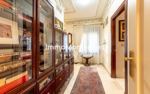 Wiederverkauf - Villa - Marbella - Los Monteros