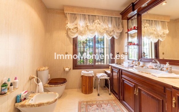 Wiederverkauf - Villa - Marbella - Los Monteros