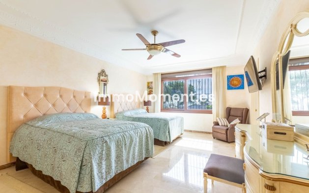 Wiederverkauf - Villa - Marbella - Los Monteros