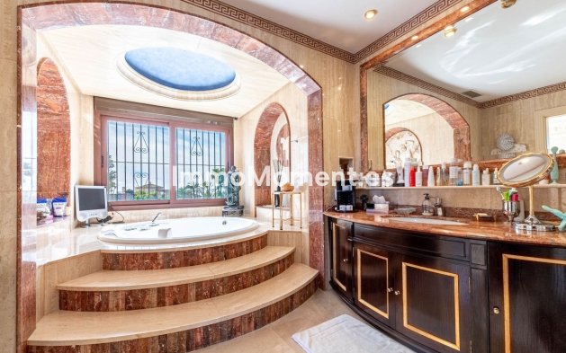 Wiederverkauf - Villa - Marbella - Los Monteros