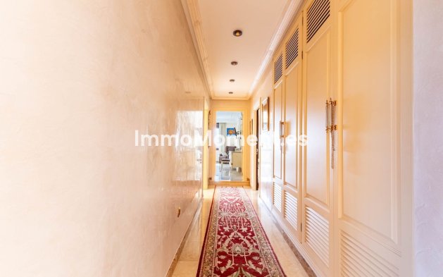 Wiederverkauf - Villa - Marbella - Los Monteros