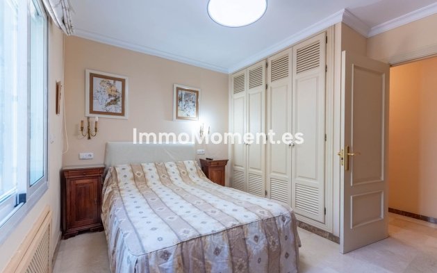 Wiederverkauf - Villa - Marbella - Los Monteros