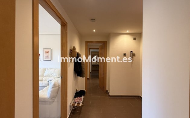 Resale - Apartment - Estepona - Selwo