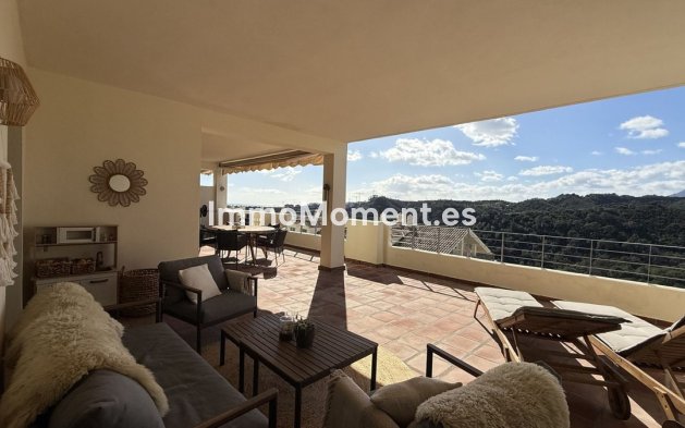 Resale - Apartment - Estepona - Selwo