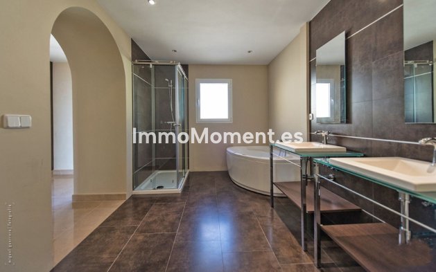 Revente - Villa - Benalmadena - Benalmadena Centro