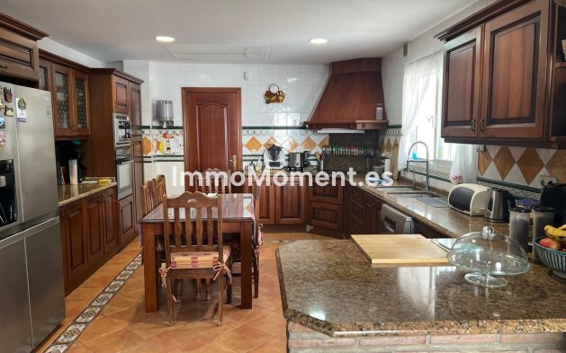 Wiederverkauf - Villa - Marbella - Marbella Centro