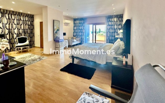 Wiederverkauf - Villa - Marbella - Nueva Andalucía