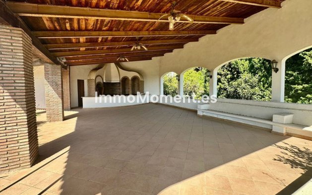 Wiederverkauf - Villa - Marbella - Nueva Andalucía