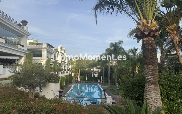 Revente - Appartement - Estepona  - Estepona Centro