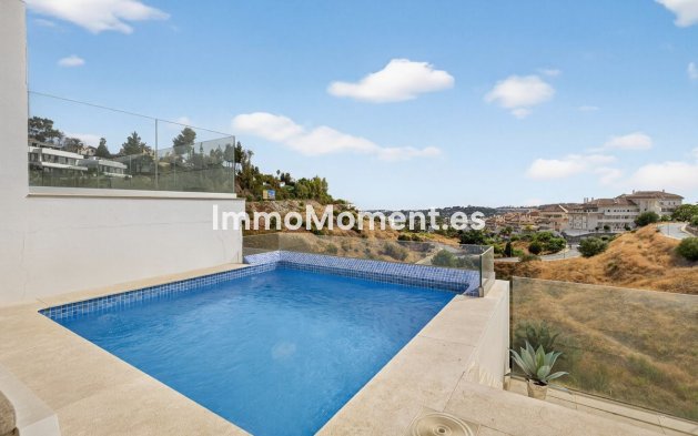 Resale - Apartment - Marbella - Nueva Andalucía