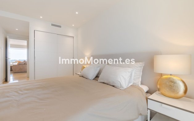 Resale - Apartment - Marbella - Nueva Andalucía