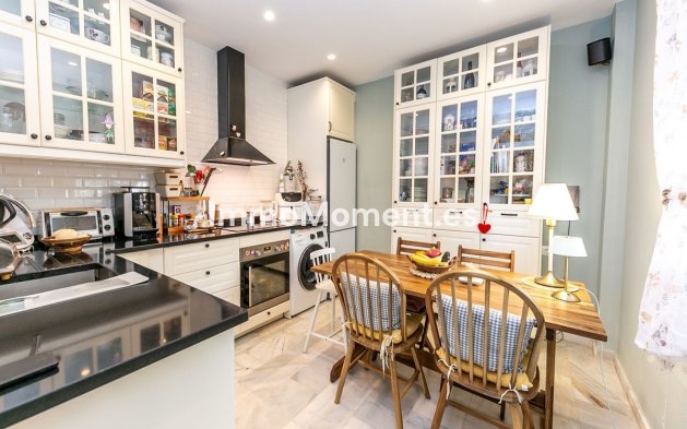 Resale - Apartment - Benalmadena - Benalmadena Pueblo