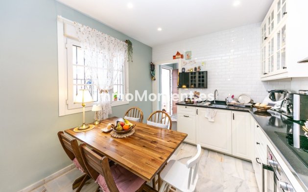 Resale - Apartment - Benalmadena - Benalmadena Pueblo