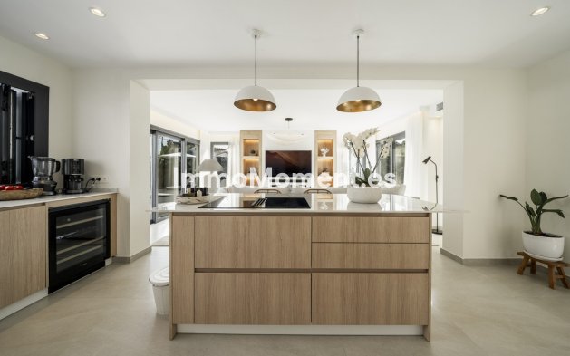 Resale - Villa - Marbella - San Pedro de Alcántara