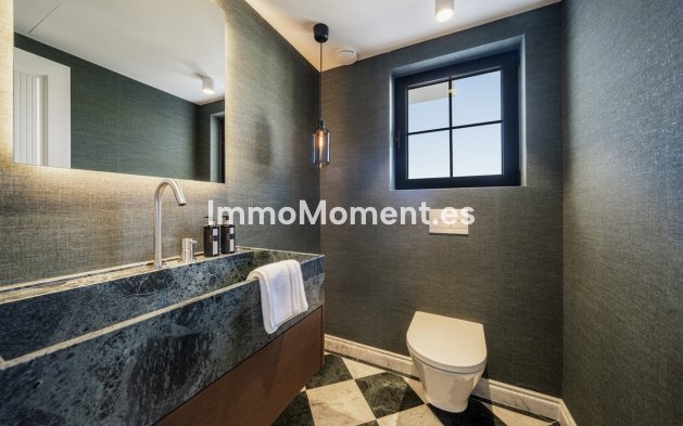 Wiederverkauf - Villa - Marbella - Nueva Andalucía