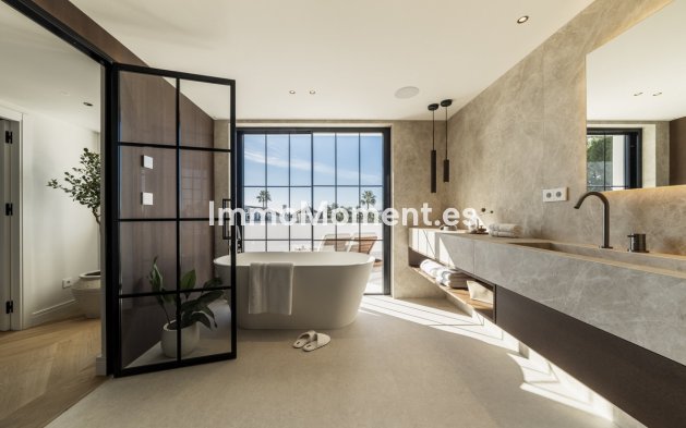 Wiederverkauf - Villa - Marbella - Nueva Andalucía