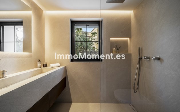 Wiederverkauf - Villa - Marbella - Nueva Andalucía