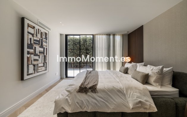 Wiederverkauf - Villa - Marbella - Nueva Andalucía