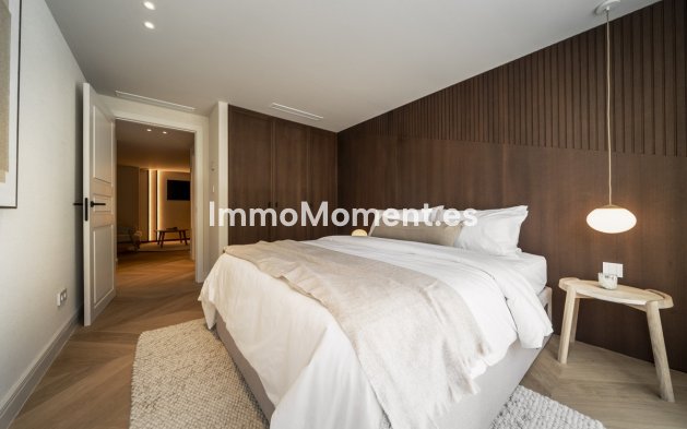 Wiederverkauf - Villa - Marbella - Nueva Andalucía