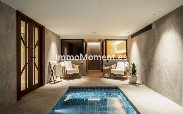 Wiederverkauf - Villa - Marbella - Nueva Andalucía