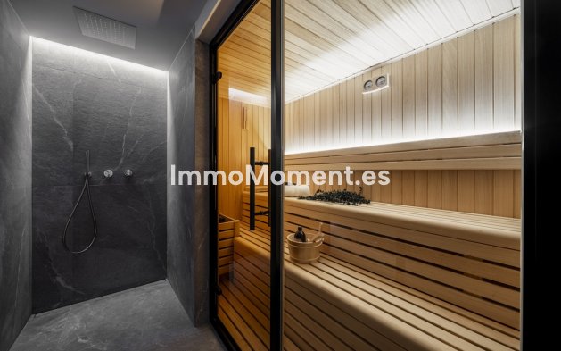 Wiederverkauf - Villa - Marbella - Nueva Andalucía