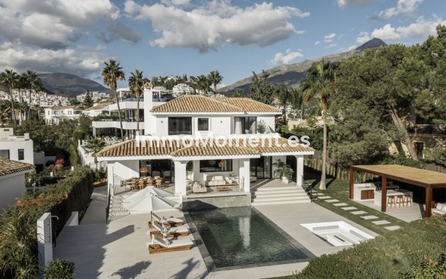 Wiederverkauf - Villa - Marbella - Nueva Andalucía