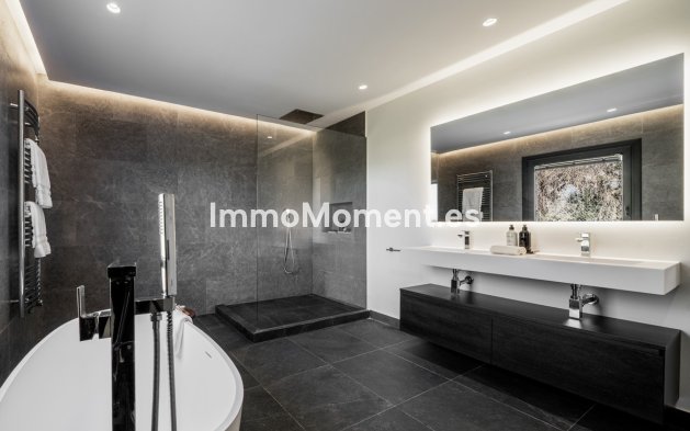 Wiederverkauf - Villa - Estepona  - New Golden Mile